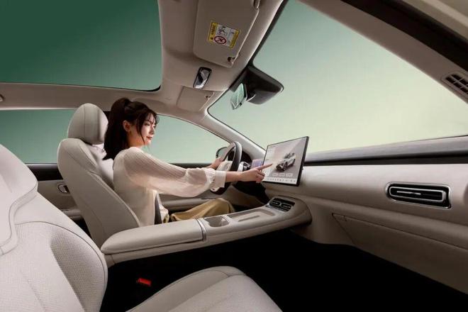 电SUV长安启源全新Q05上市开元棋牌10万级带激光雷达纯(图4)